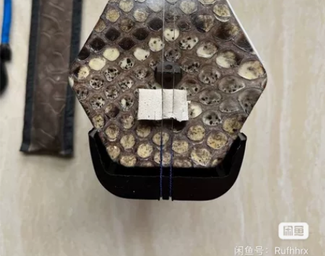 二胡全新,琴行上千块买的,一次没有用过,音...