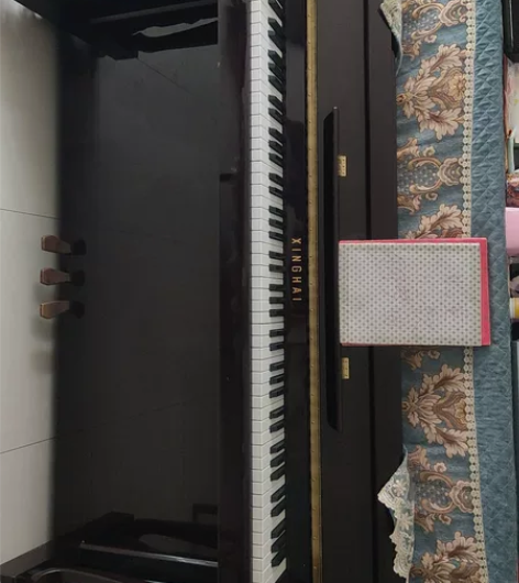 孩子学琴时在老师那买的钢琴，现在不学了，准...