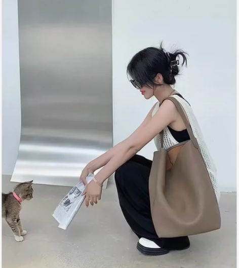 全新韩国东大门软皮真皮大容量通勤子母托特包...