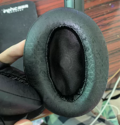 索尼耳机wh910n  耳机有磨损，可自行...