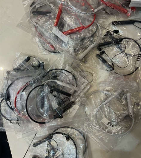 索尼 wi-c400 入耳式耳机坏品 处...