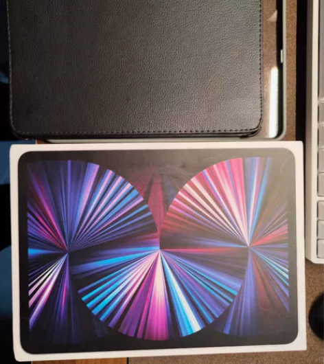 出一台自用国行iPad Pro 2021银...