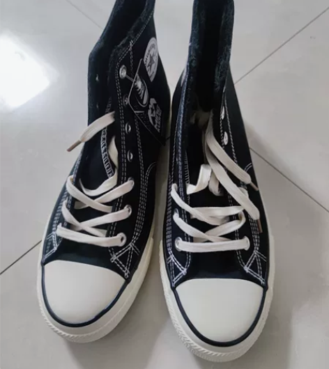 全新加绒高帮帆布鞋,43码,低价出,仅此一...