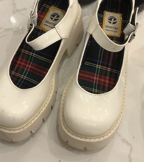 玛丽珍鞋 30元出手！跟高4厘米左右 感兴...