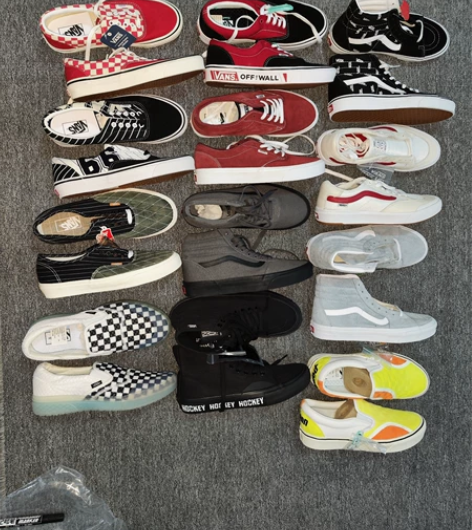 最新整理Vans闷包正品42码合集 有印花...