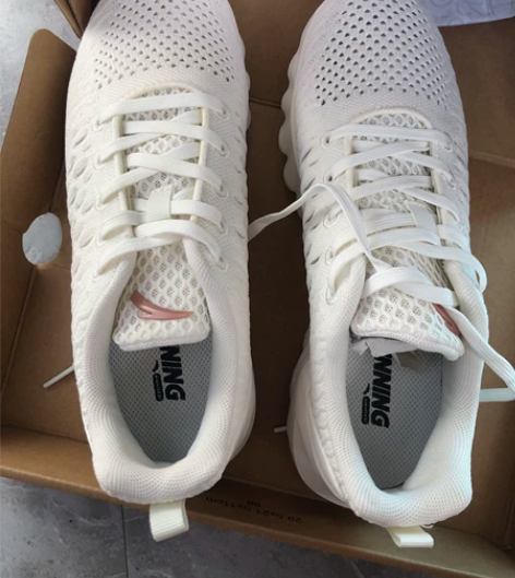 安踏运动鞋女鞋跑步鞋休闲鞋 全新！！！ 没...