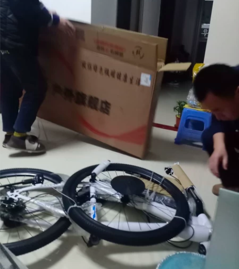 要回家过年了，还有一辆全新的，没拆包装的，...