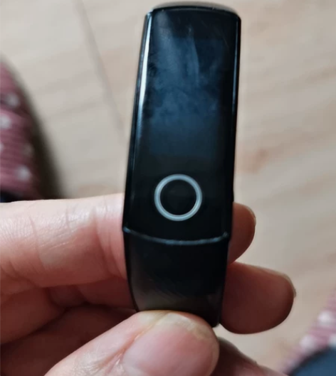 MIUI/小米  荣耀手环5普通版，实拍图...