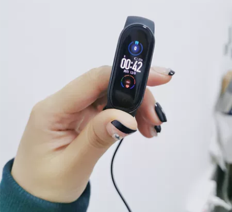 小米手环5nfc版，全新未使用过，有外盒，...