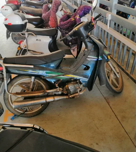 弯梁摩托车110成色见图   没有任何问题...