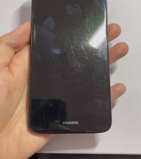妈妈用的华为nova2plus 4+128...