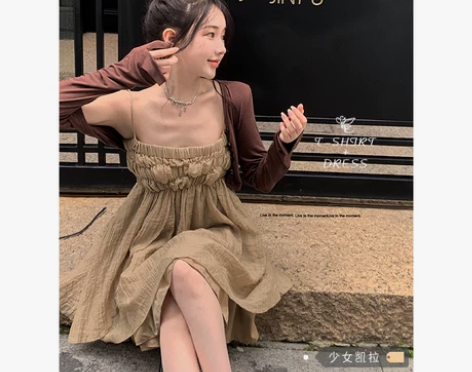 辣妹别致吊带连衣裙女夏季2022新款宽松设...