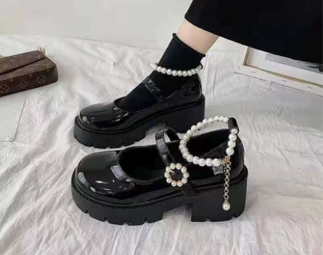 商场撤柜！大人35-40码全新！搭配裙子小...