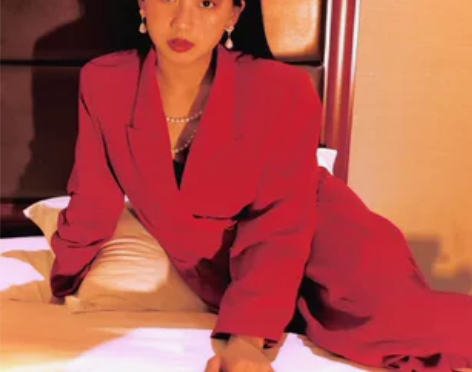 青禾复古红色港风套装西服春季两件套金属扣秋...