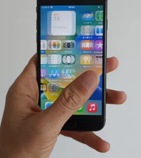 苹果8出售，九成新！机身内存64G，国行版...