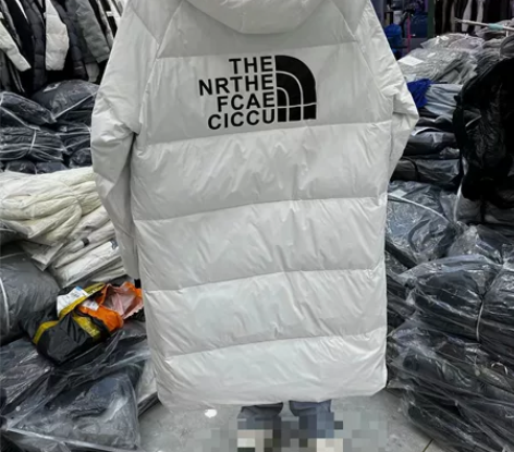 全新：品牌加厚长羽绒服男士加厚羽绒外套青少...