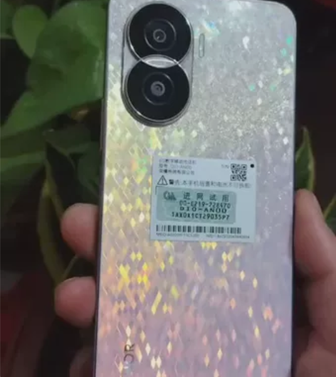 荣耀X40i  运行是8+5的内存是256...