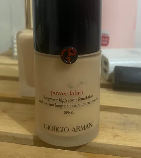 阿玛尼权利粉底 2号色 剩余量看图片 绝对...