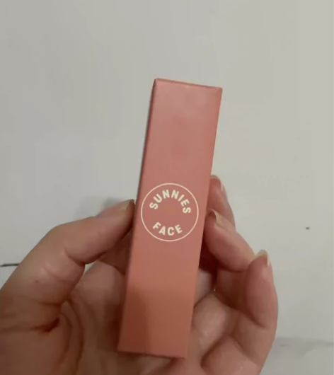 sunnies face 口红清仓 亏本出...