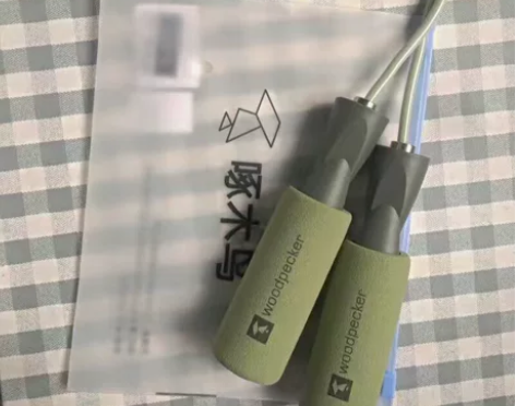 （清仓甩卖）啄木鸟跳绳健身初中生减肥运动成...