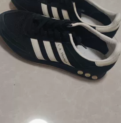 阿迪板鞋休闲鞋40码，9成新，一直闲置在家...