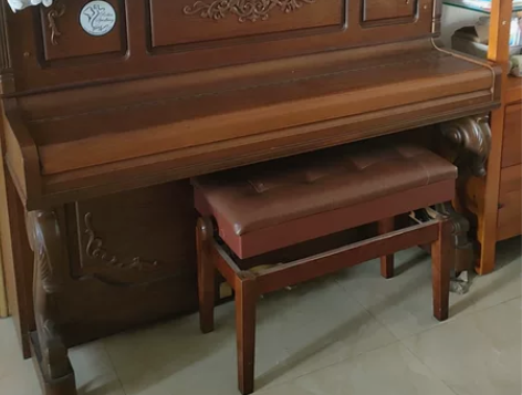 自用钢琴， 6000元自提，地址柯桥碧水苑...