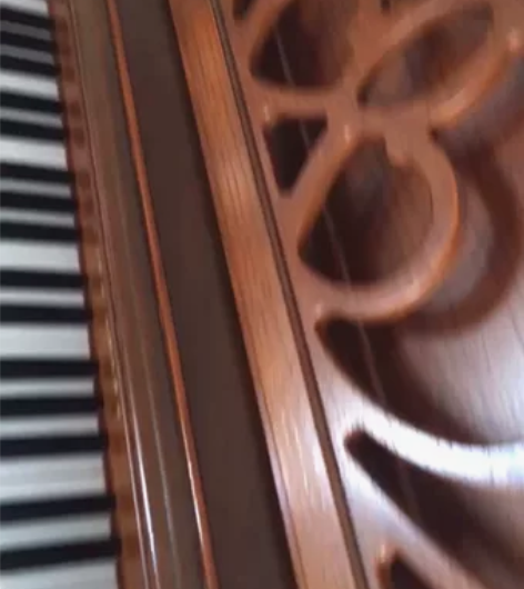 英昌钢琴韩国琴功能正常搬家便宜出 音色非常...