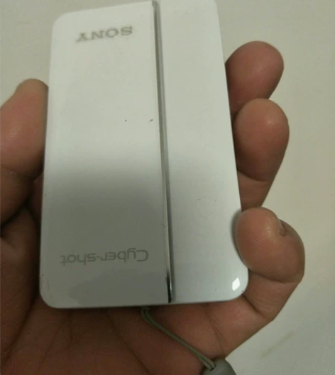 索尼tx55数码相机，屏幕显示有一竖线，其他都正常使用，电脑...