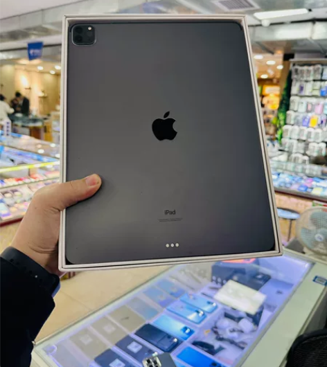 iPad pro 2021款    12....