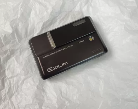 卡西欧v8 日英 800万有效像素,7倍光...