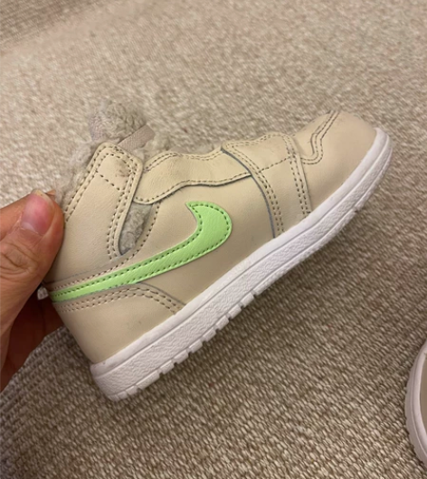 Nike乔丹女童球鞋，尺码14cm 感兴趣...