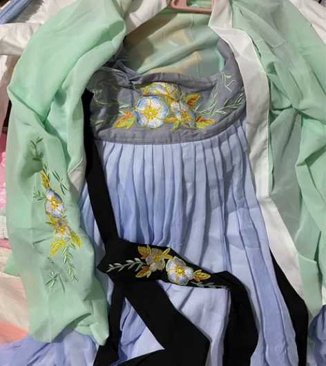五五年浅水齐胸襦裙汉服连衣裙淡蓝幼蓝色浅蓝...