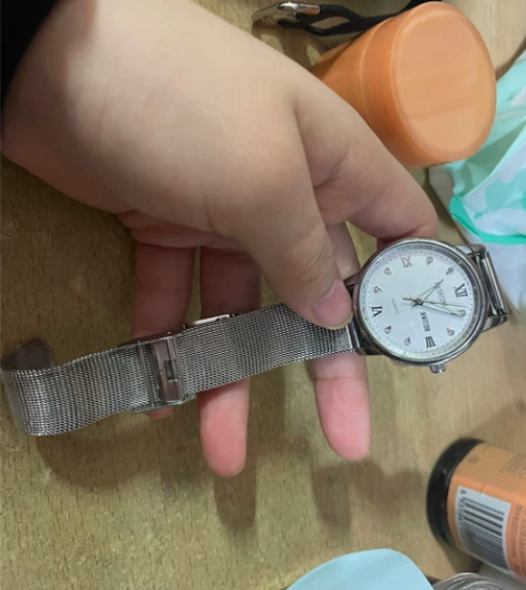 卡诗顿手表 女 可看日期和星期 发票在老家...