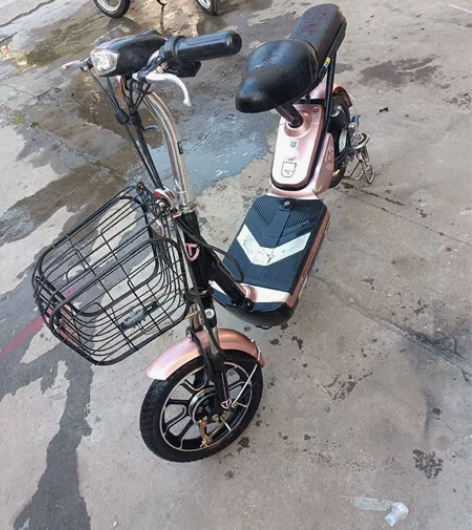 台铃小电动车，全新电池 感兴趣的话点“我想...