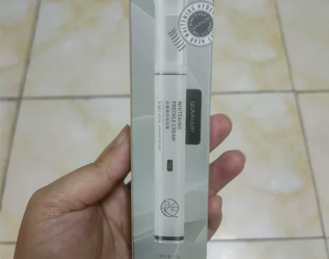 俞唐美白祛斑霜，15g，全新未拆封，因搁置遗忘，临期处理 感...