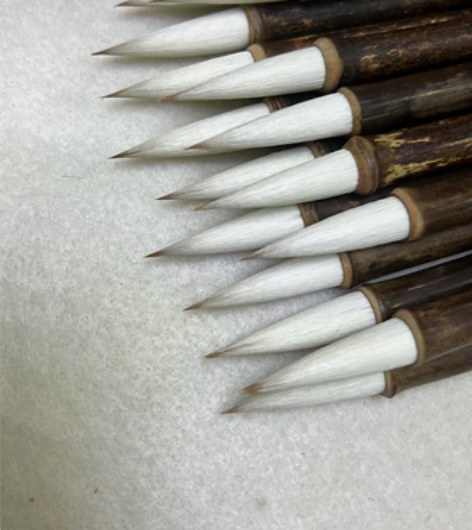 老师们定做多出来啦几十支。 回馈老客户特卖...