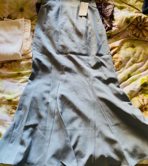 日本人肉背回Lillian莫兰迪色长款鱼尾...