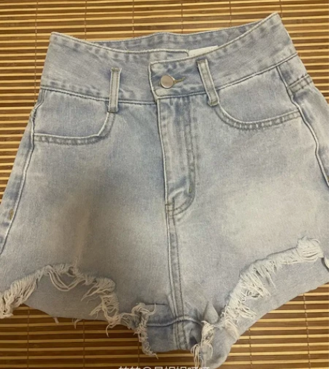 高腰 浅蓝色牛仔短裤 s码 下水两次@@#...