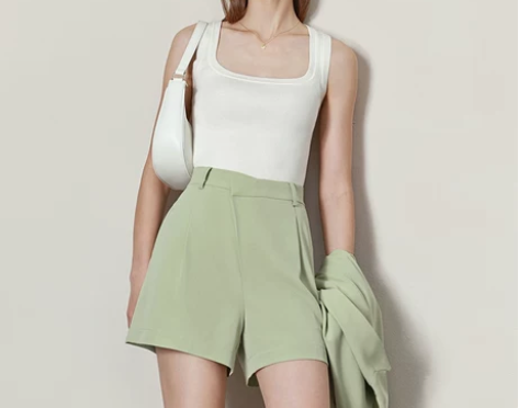 Amii2022秋装新款吊带背心甜辣方领上...