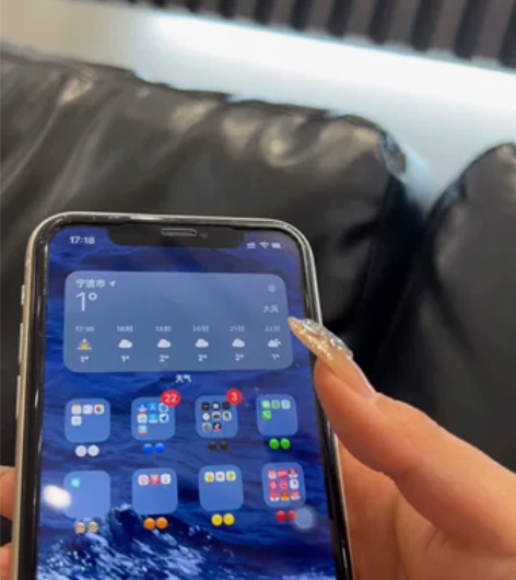 苹果11纯白色自己用的 内存是128G的，...