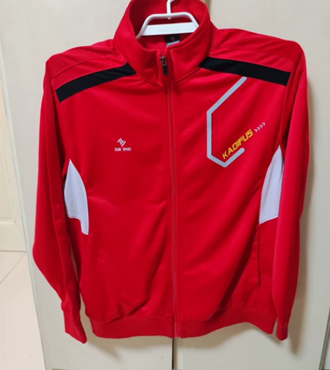 全新KADI SPORT 男士运动服一套，...