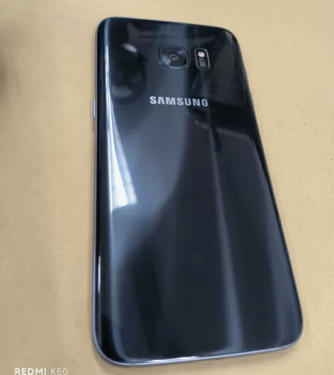 三星s7edge 4+32 橙色如图，目测...