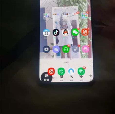oppor reno5 5g手机，屏摔裂了...