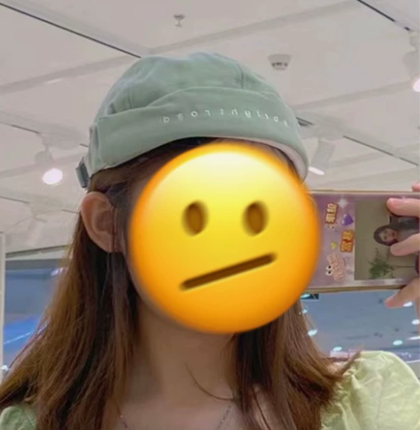 卖帽子啦！卖帽子啦！全新的瓜皮帽！很有版型...