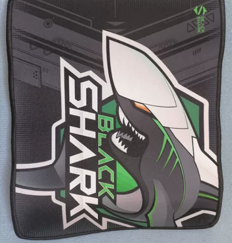 快手中的黑鲨电竞鼠标垫，用不着便宜卖了 感...