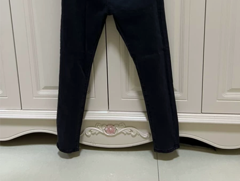 黑灰色九分牛仔裤 全新扣眼都没有开，29码...