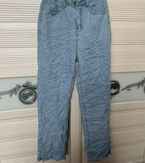 包邮出全新：浅蓝色薄款凉爽冰丝牛仔裤侧边下...