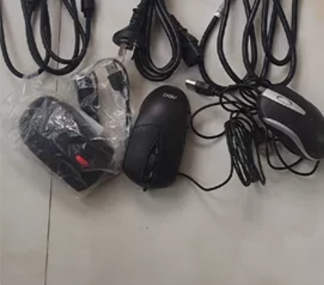 电脑电源线，全部一起一口价，看上拿走 感兴...