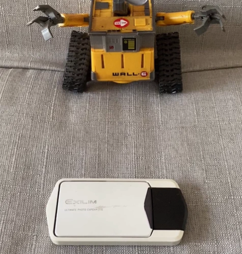 卡西欧EX-TR150自拍神器 除了屏幕有...