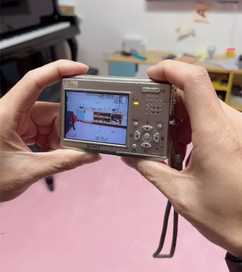 索尼T1网红机，功能完好，带充电器，原装电...